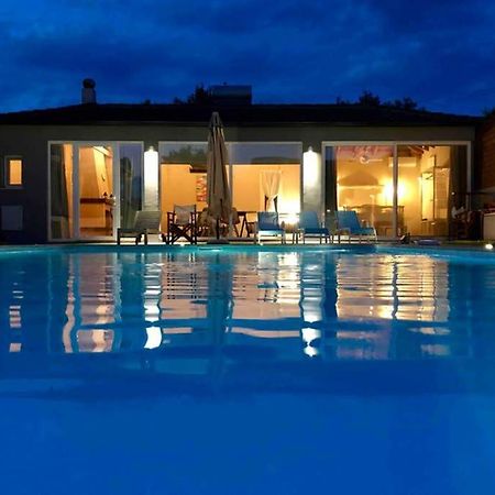 Villa Sunlit Pool House à Posidhonía Extérieur photo