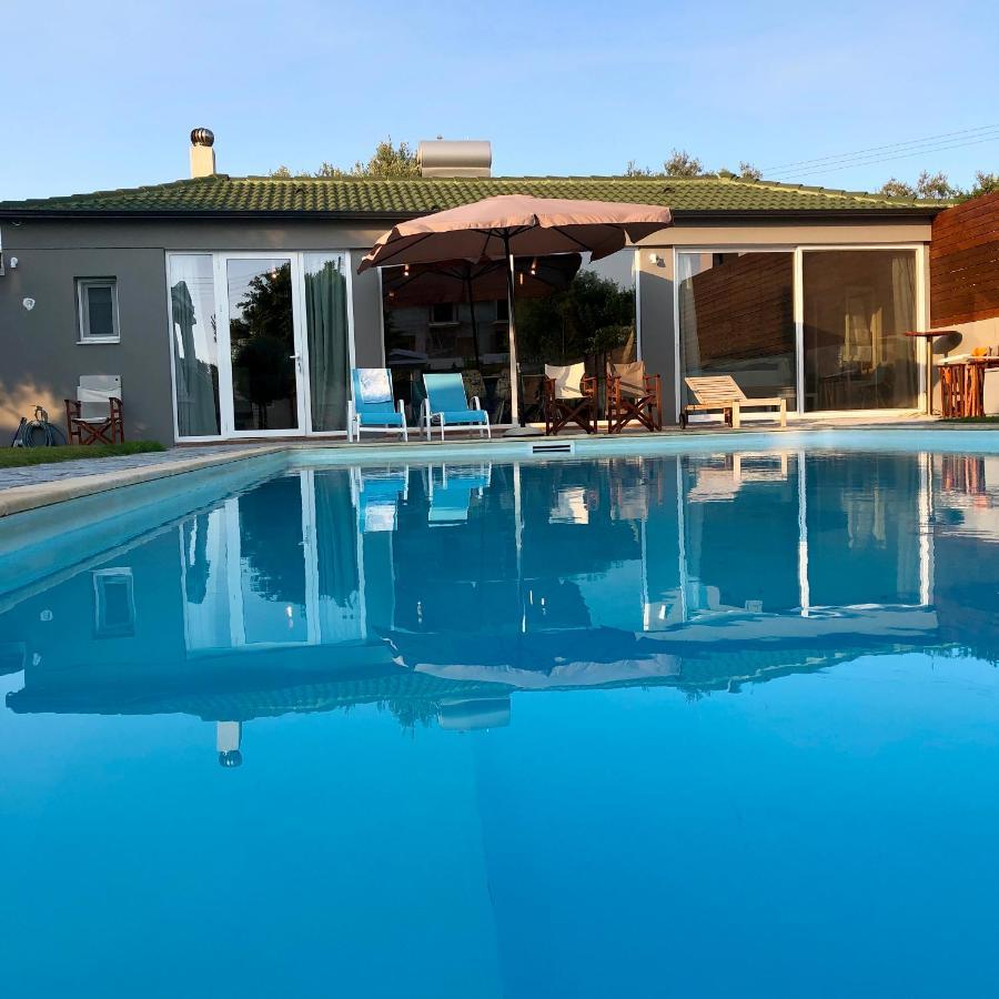 Villa Sunlit Pool House à Posidhonía Extérieur photo