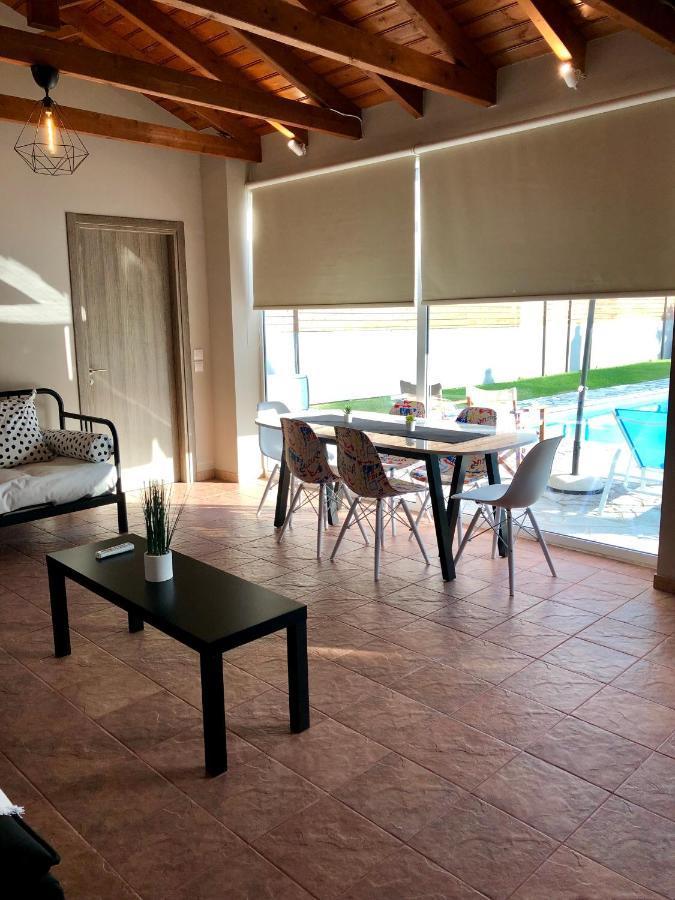 Villa Sunlit Pool House à Posidhonía Extérieur photo